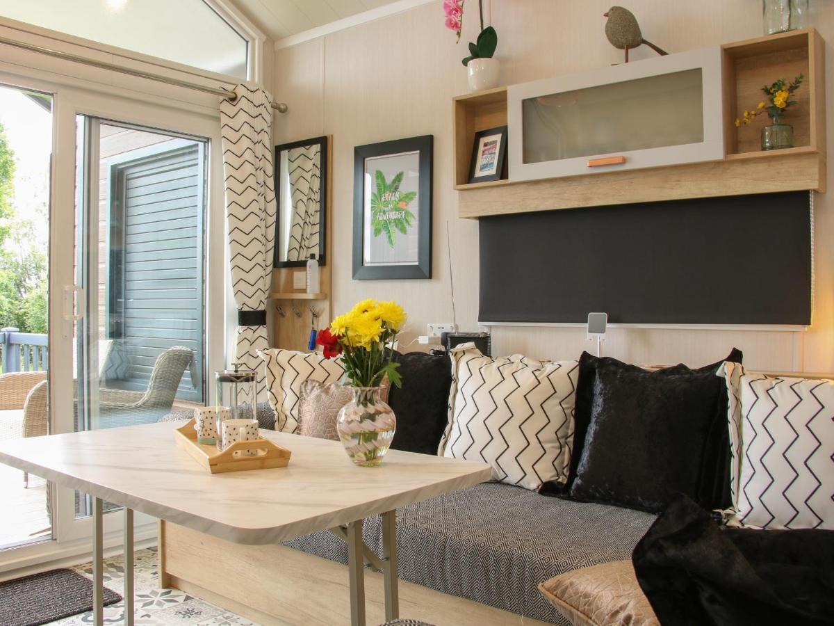 Jacob'S Meadow Pod 2 Villa ชรูว์สเบอรี ภายนอก รูปภาพ