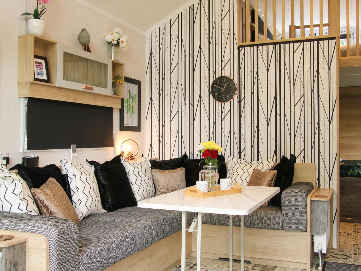 Jacob'S Meadow Pod 2 Villa ชรูว์สเบอรี ภายนอก รูปภาพ